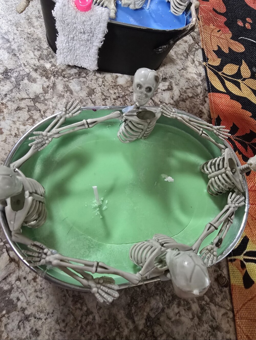 Halloween Skeleton Bowl Candle - Green... Four skeletons in their hot tub hallow